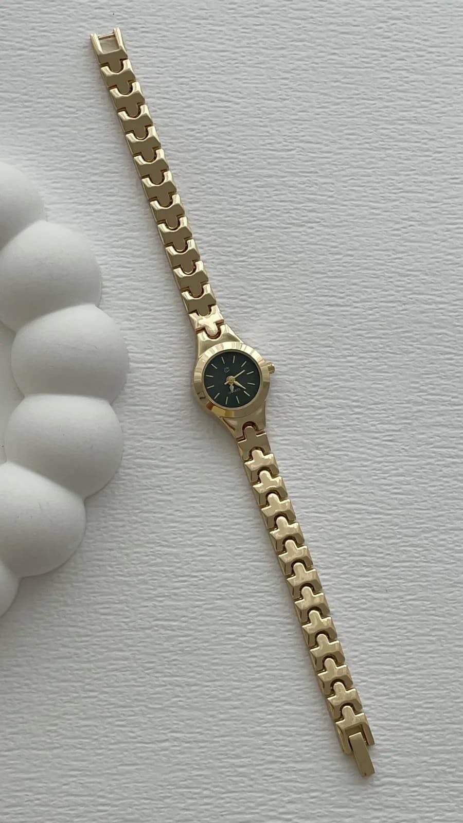 Yuvarlak Tasarım Kadranı Siyah Gold Vintage Saat