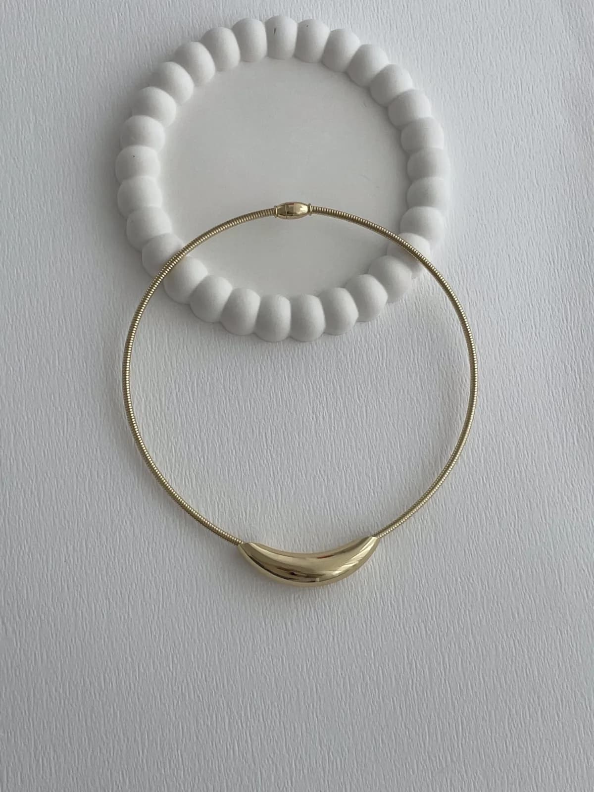 Özel Seri Oval Plaka Detay Gold Choker Kolye