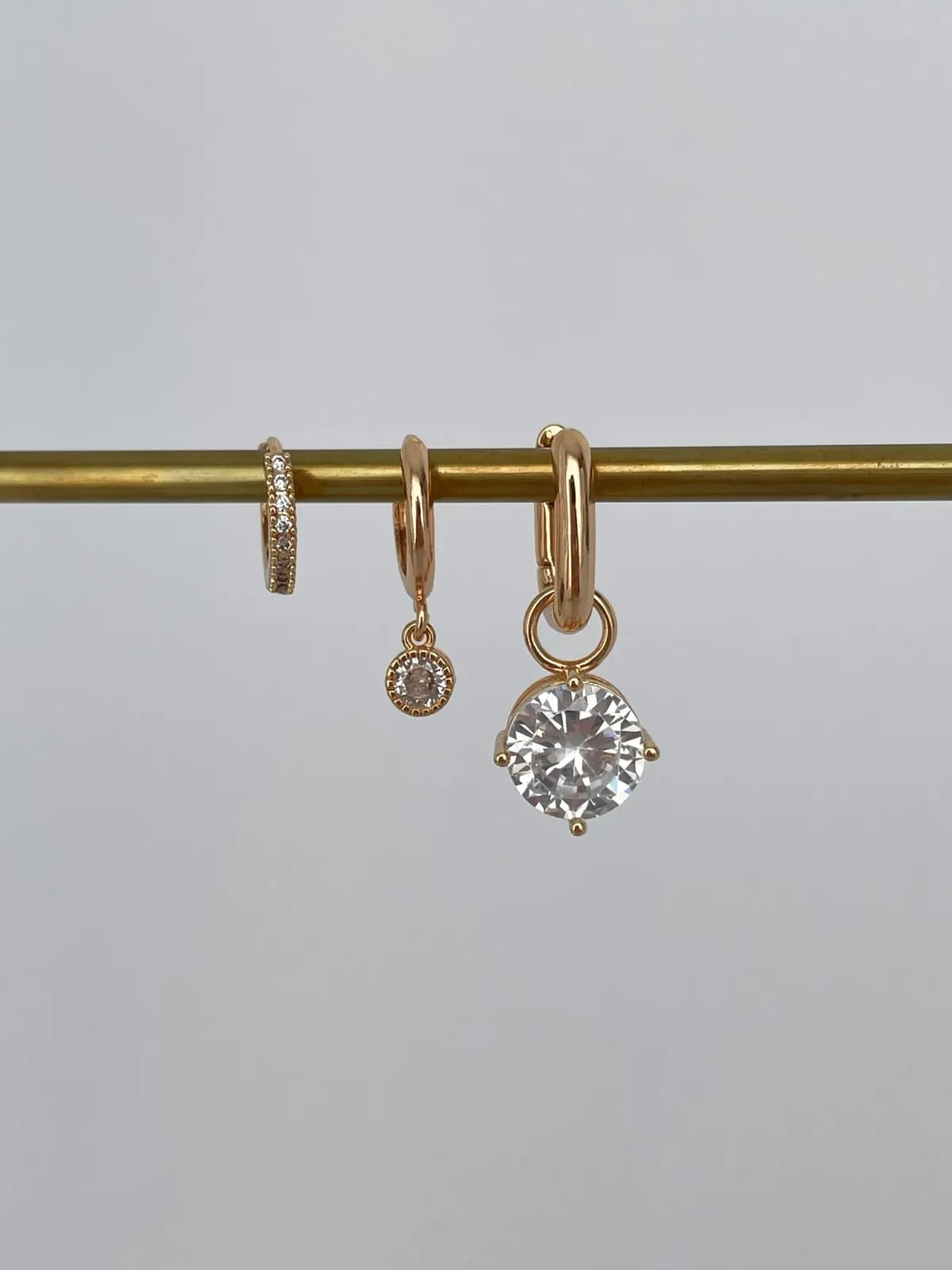 Özel Seri Zirkon Taşlı Üçlü Gold Sarkıt Küpe Seti