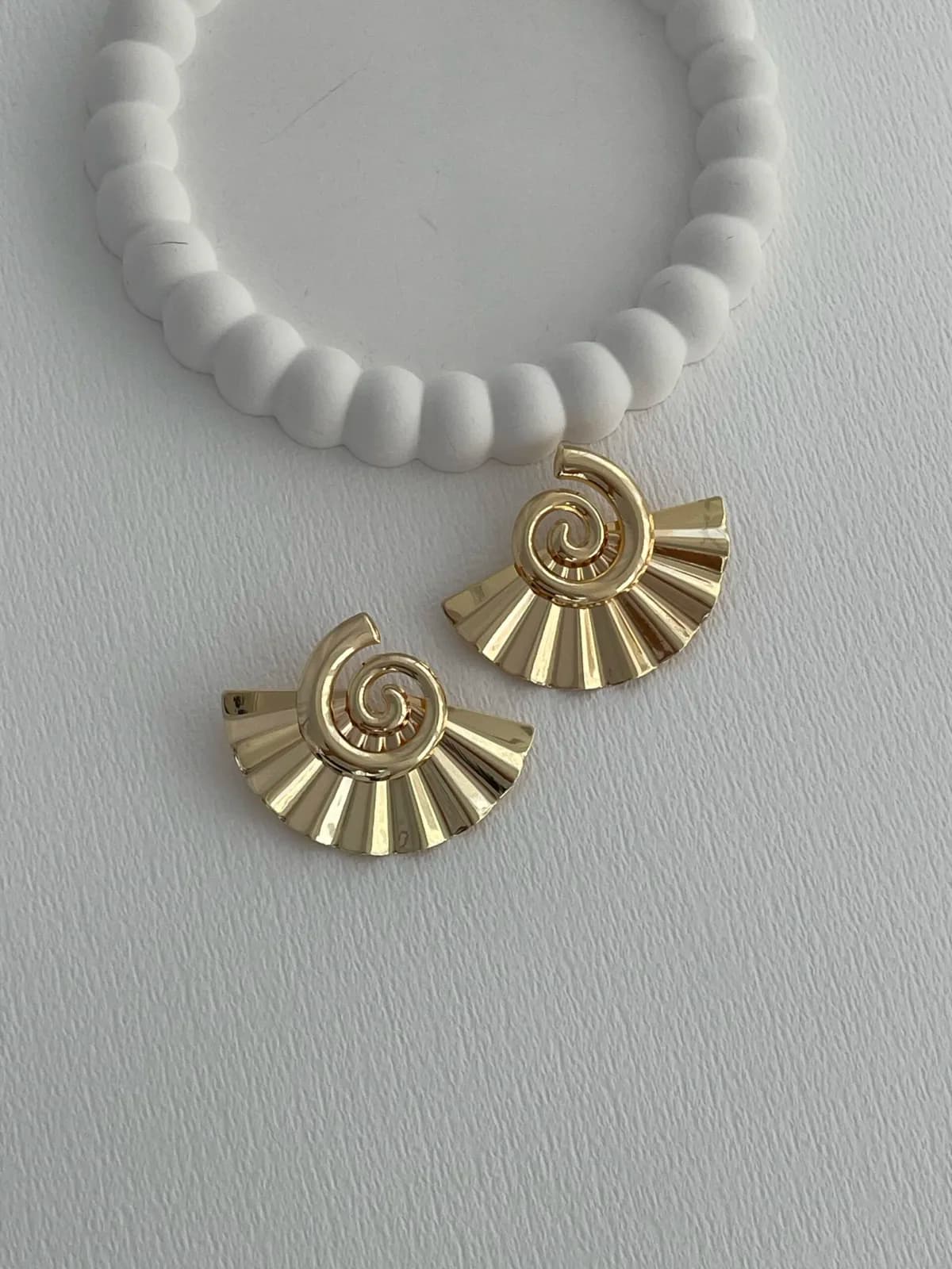 Özel Seri Spiral Detay Yelpaze Tasarım Gold Küpe