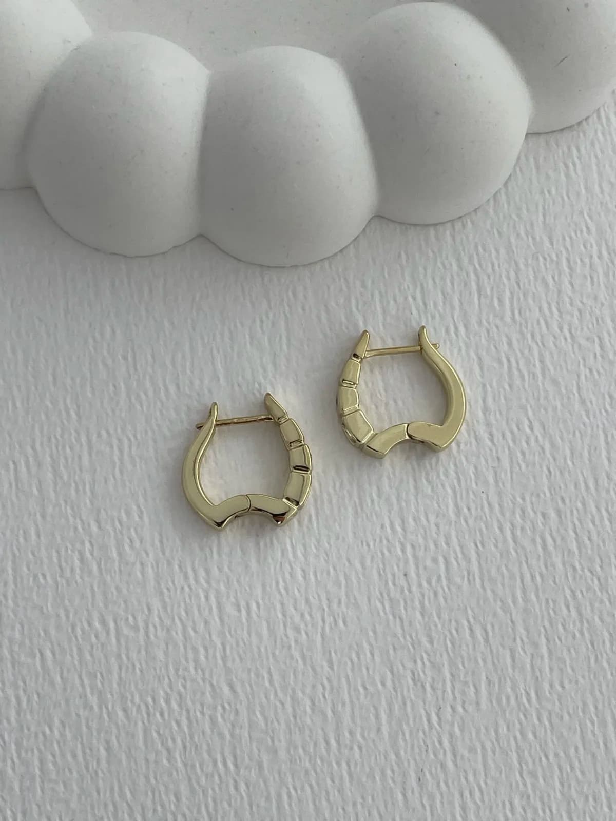 Özel Seri Zirkon Taşlı Geometrik Tasarım Gold Küpe