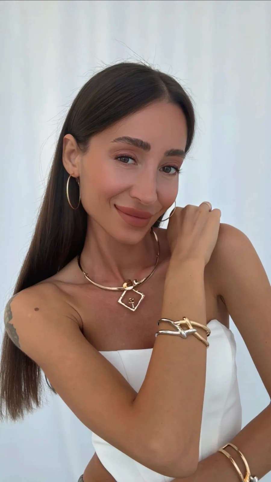 Özel Seri Eskitme Kare Tasarım Gold Marka Choker Kolye