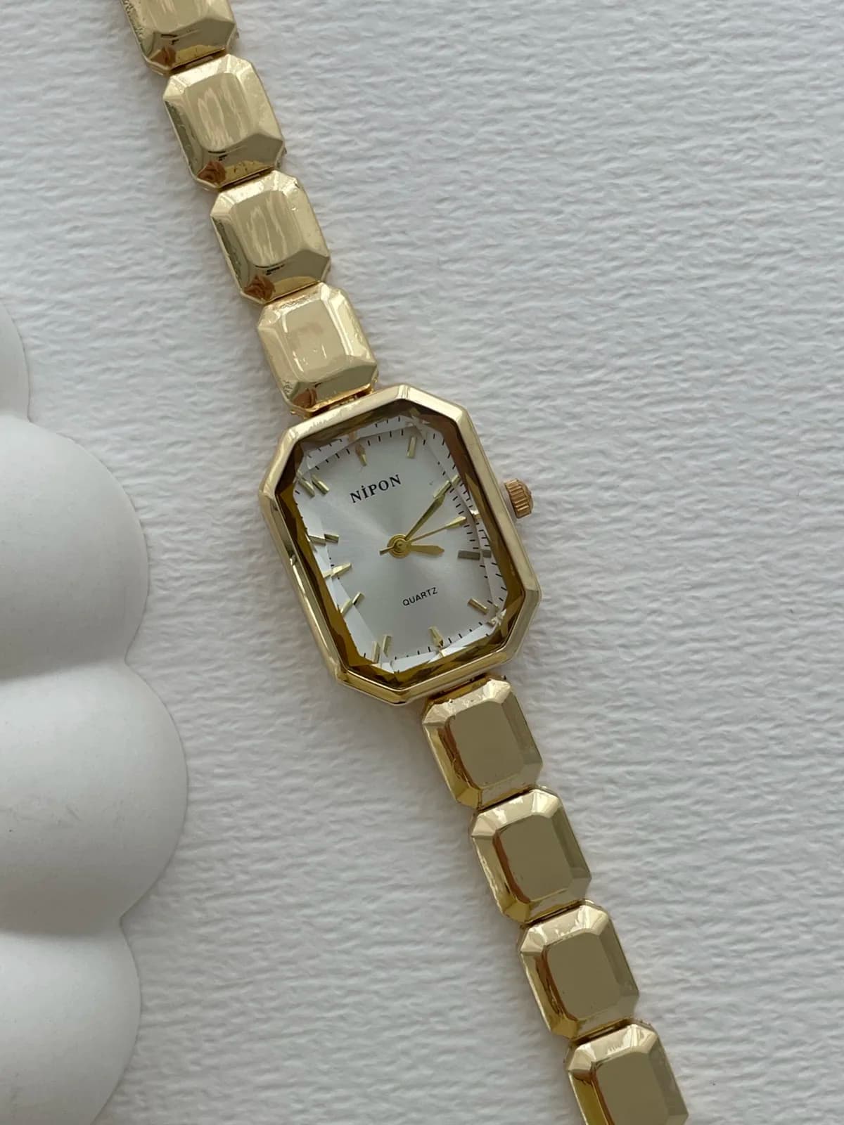 Dikdörtgen Tasarım Kadranı Beyaz Gold Vintage Saat