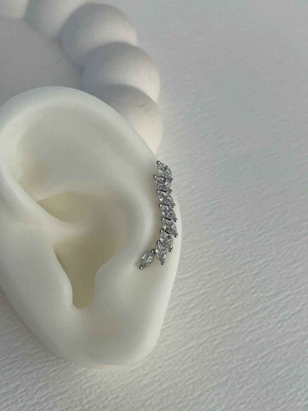 Özel Seri Yaprak Model Damla Taş Gümüş  Earcuff