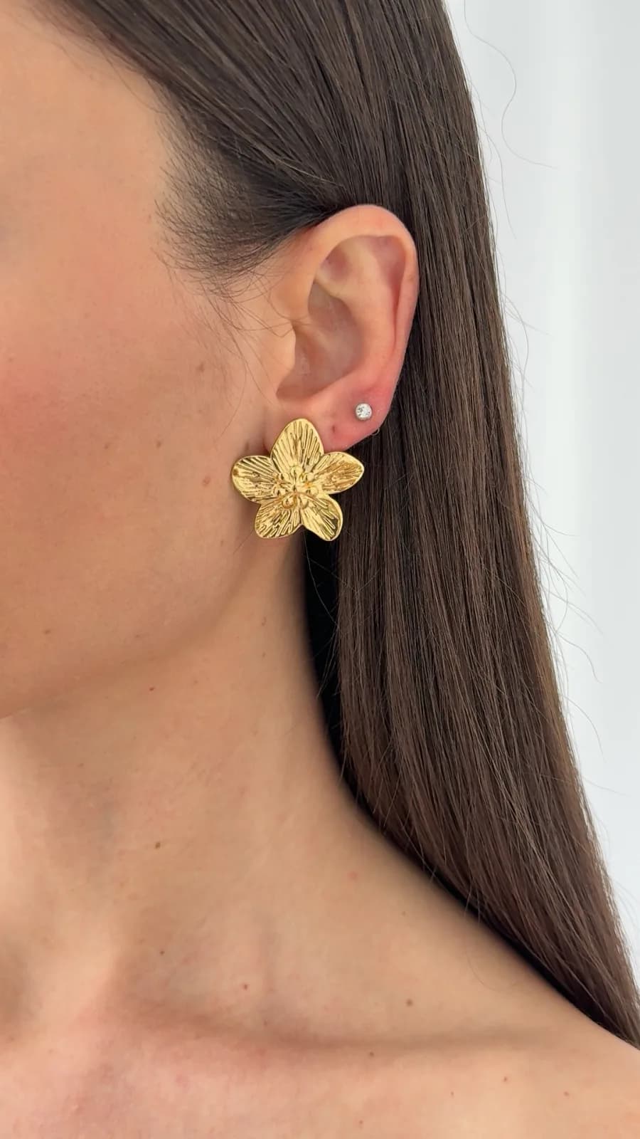 Çelik Çiçek Tasarım Gold Küpe