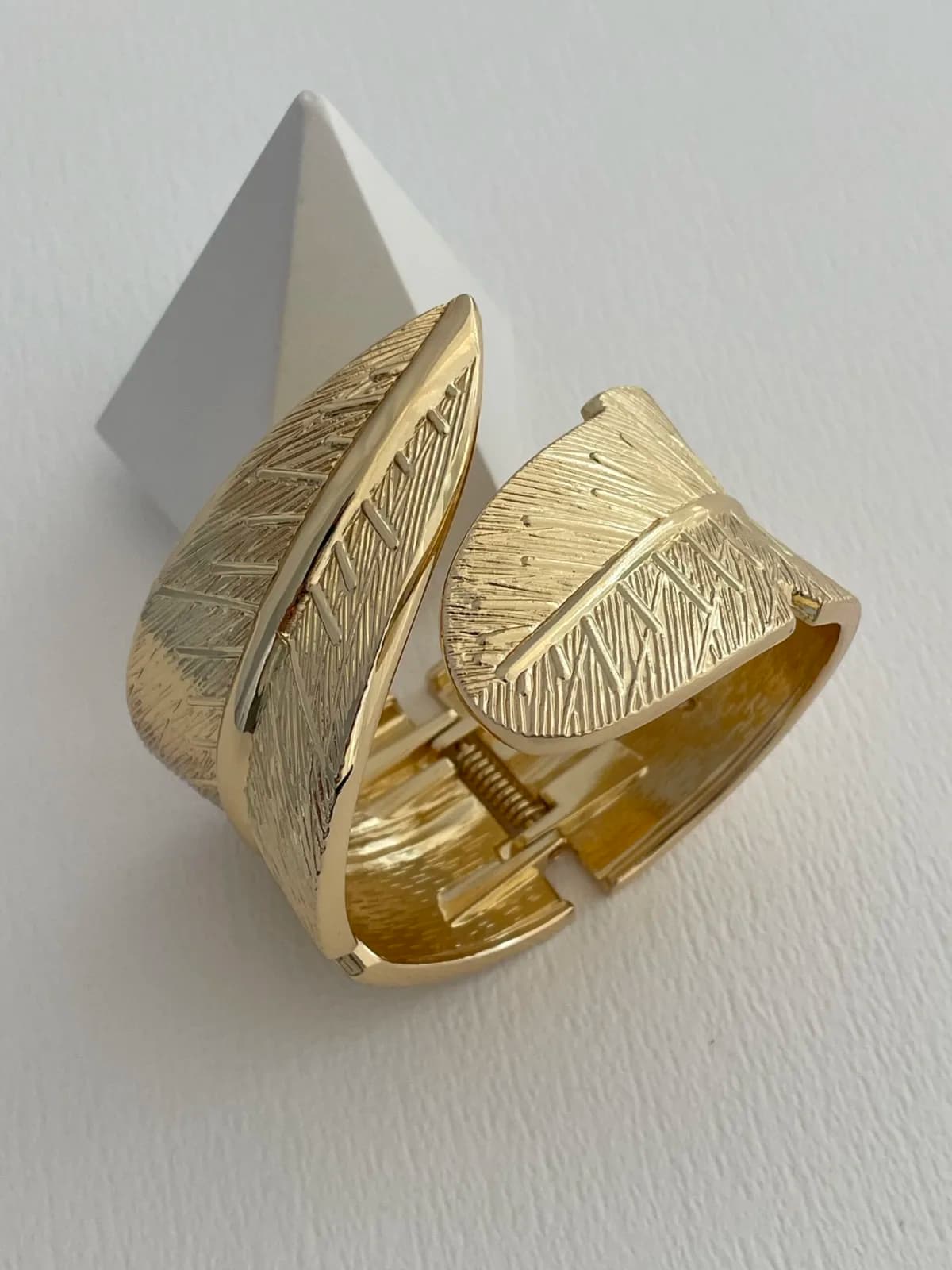 Özel Seri Yaprak Tasarım Gold Kelepçe Bileklik