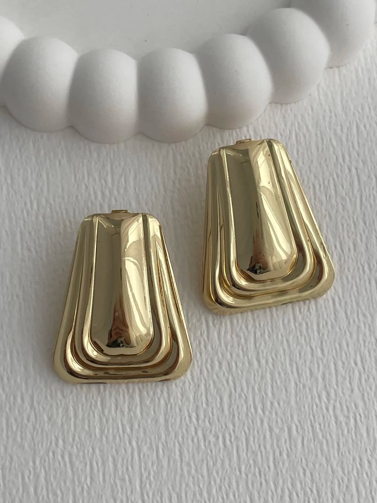 Özel Seri Çerçeve Detay Geometrik Tasarım Gold Küpe