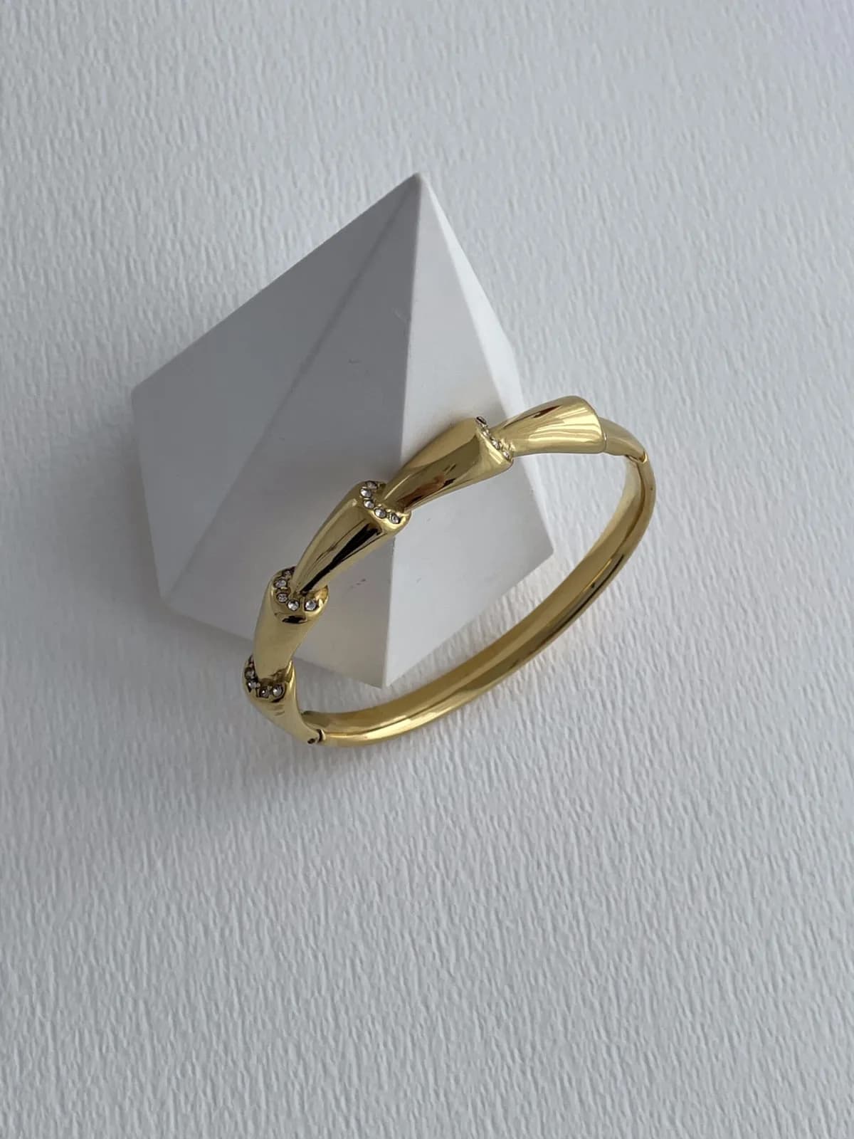 Çelik Zirkon Taşlı Üçgen Model Gold Bileklik