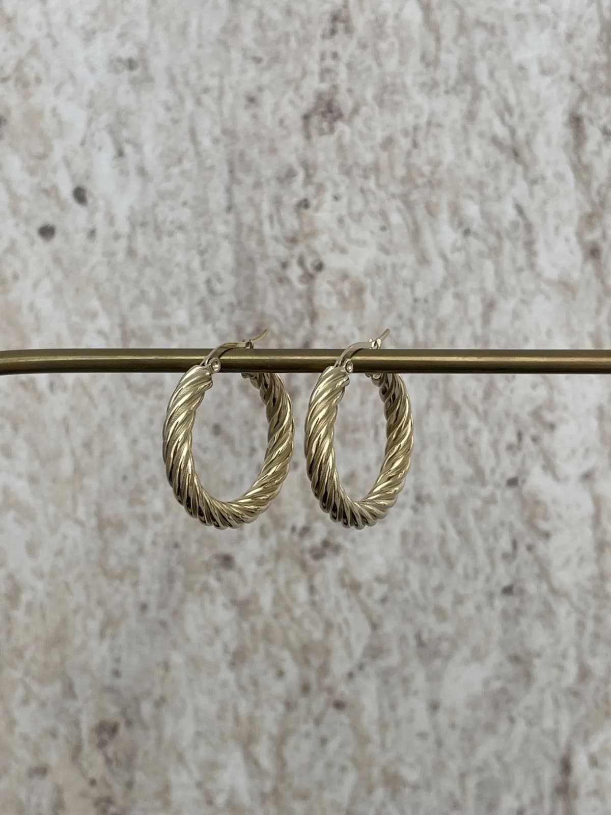 Çelik Burgu Tasarım Gold Halka Küpe