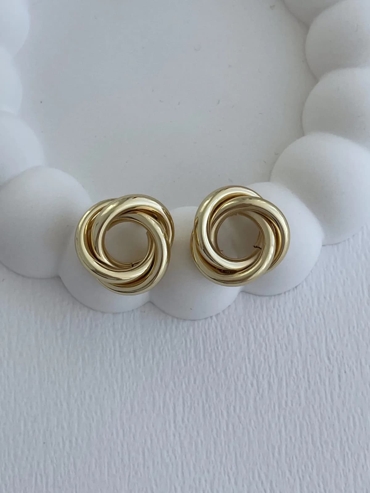 Özel Seri Gül Tasarım Orta Boy Gold Küpe