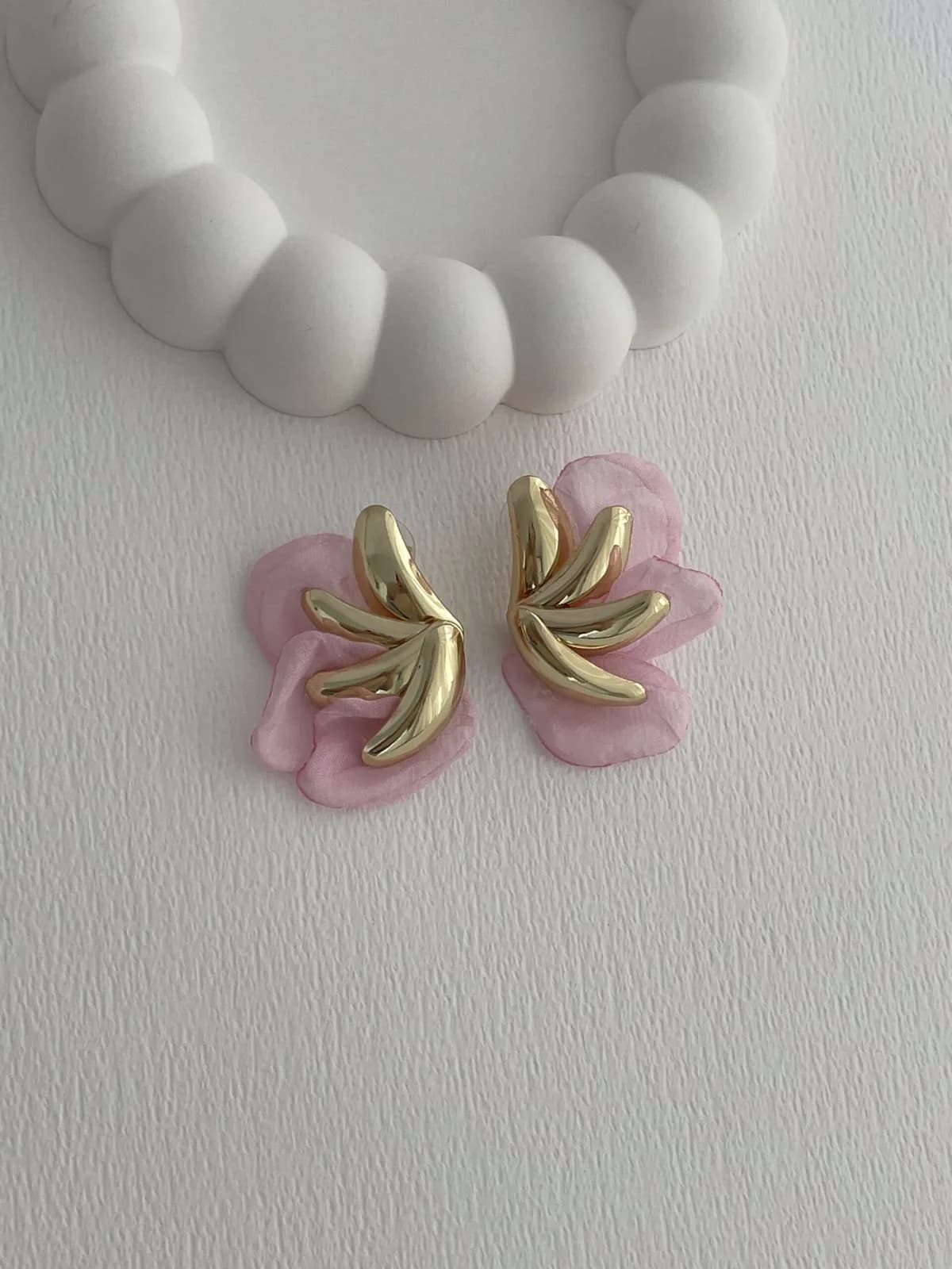 Özel Seri Pembe Tül Tasarım Gold Küpe