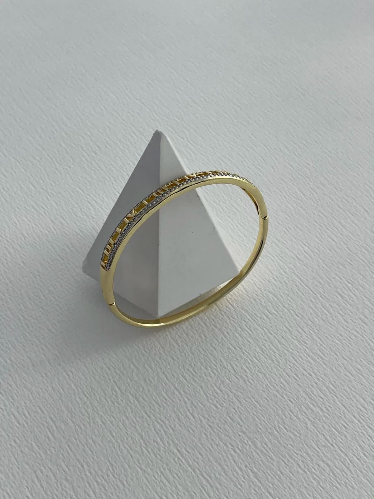 Özel Seri Zirkon Taşlı Roma Rakam Tasarım Gold Kelepçe Bileklik