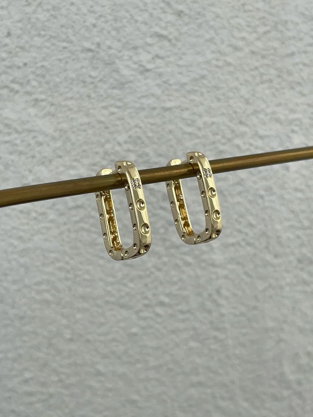 Özel Seri Zirkon Taşlı Büyük Dikdörtgen Gold Küpe