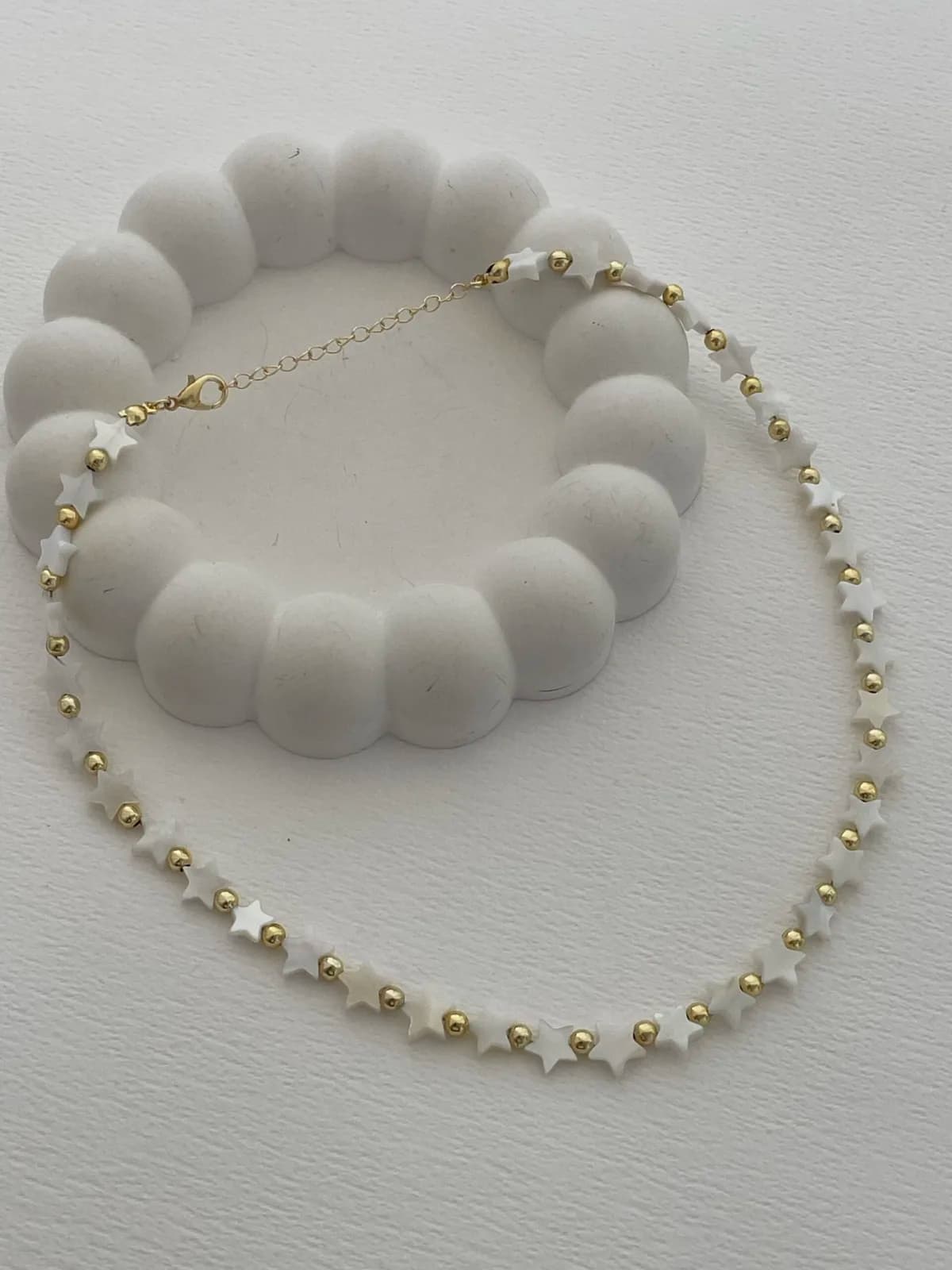 Özel Seri Gold Top Detay Beyaz Mineli Yıldız Kolye