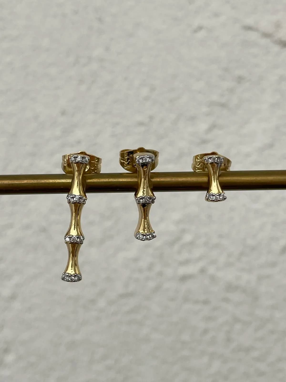 Özel Seri Zirkon Taşlı Kemik Tasarım Üçlü Gold Küpe Seti