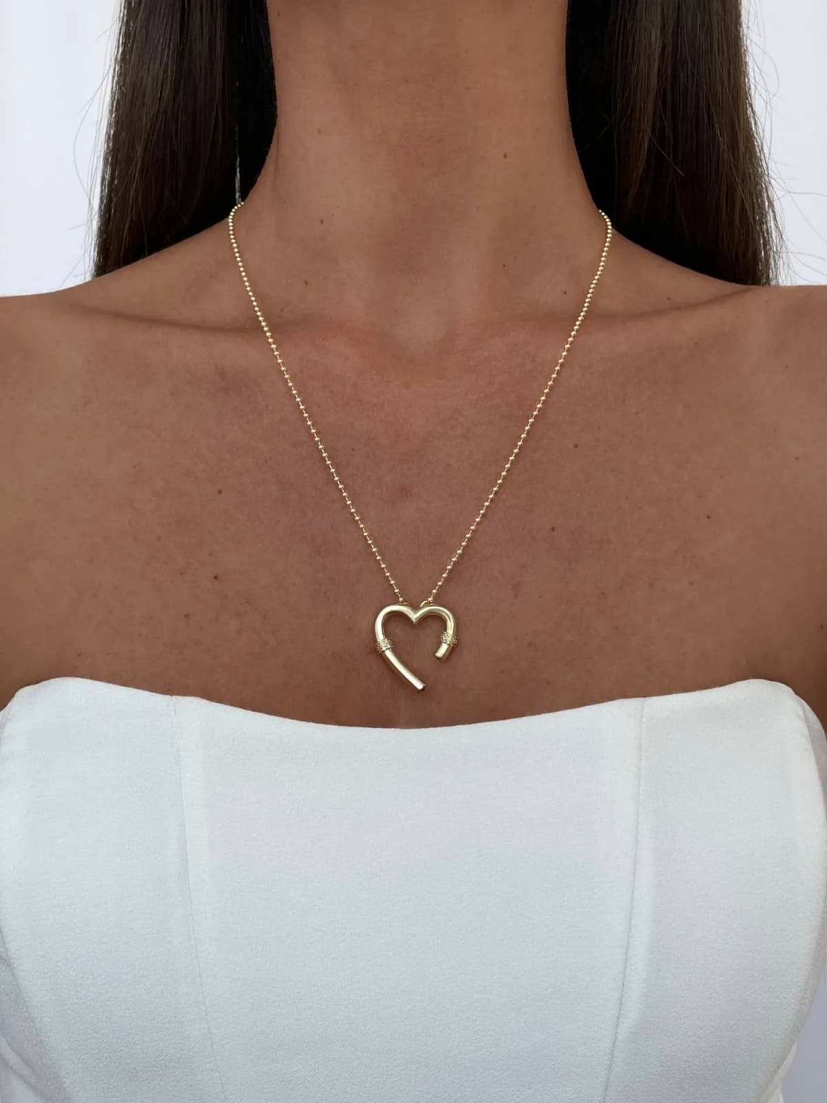 Özel Seri Marka Model Zirkon Taşlı Gold Kalp Kolye