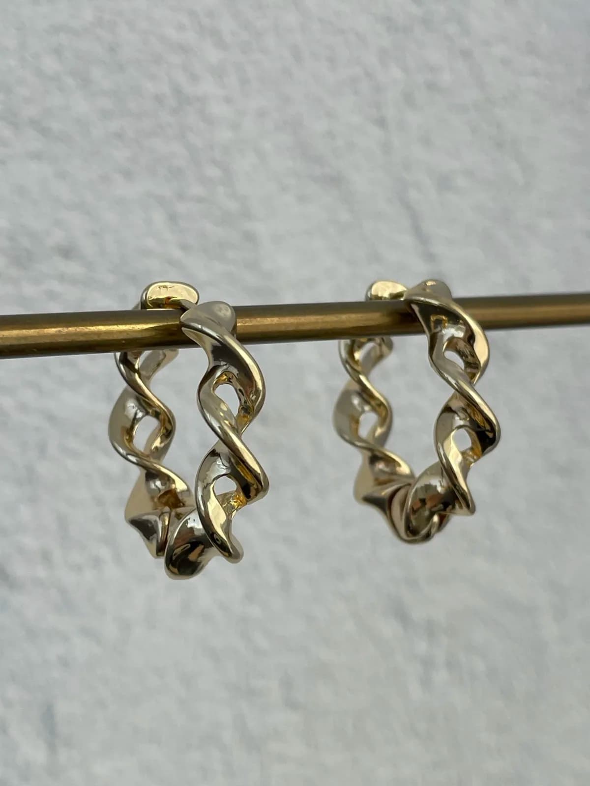 Özel Seri Burgu Tasarım Gold Halka Küpe