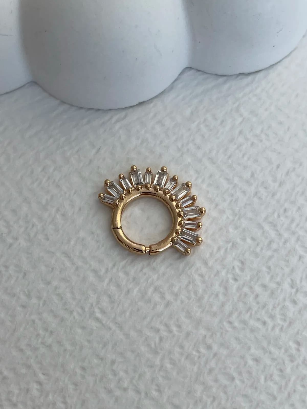 Özel Seri Baget Taşlı Gold Halka Tragus