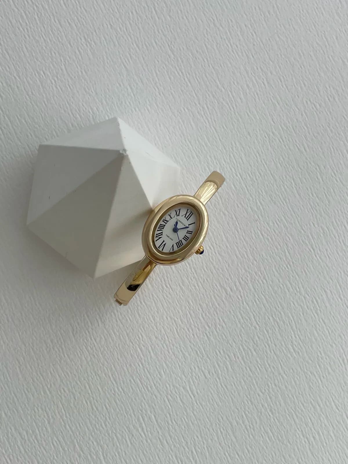 Marka Model Kelepçe Tasarım Kadranı Beyaz Gold Vintage Saat