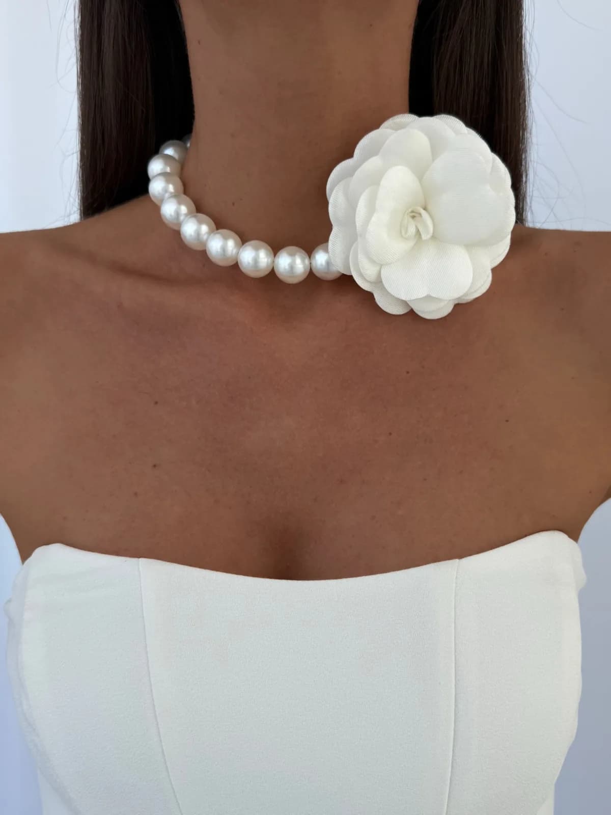 Özel Seri Beyaz Gül Tasarım İnci Choker Kolye 16mm