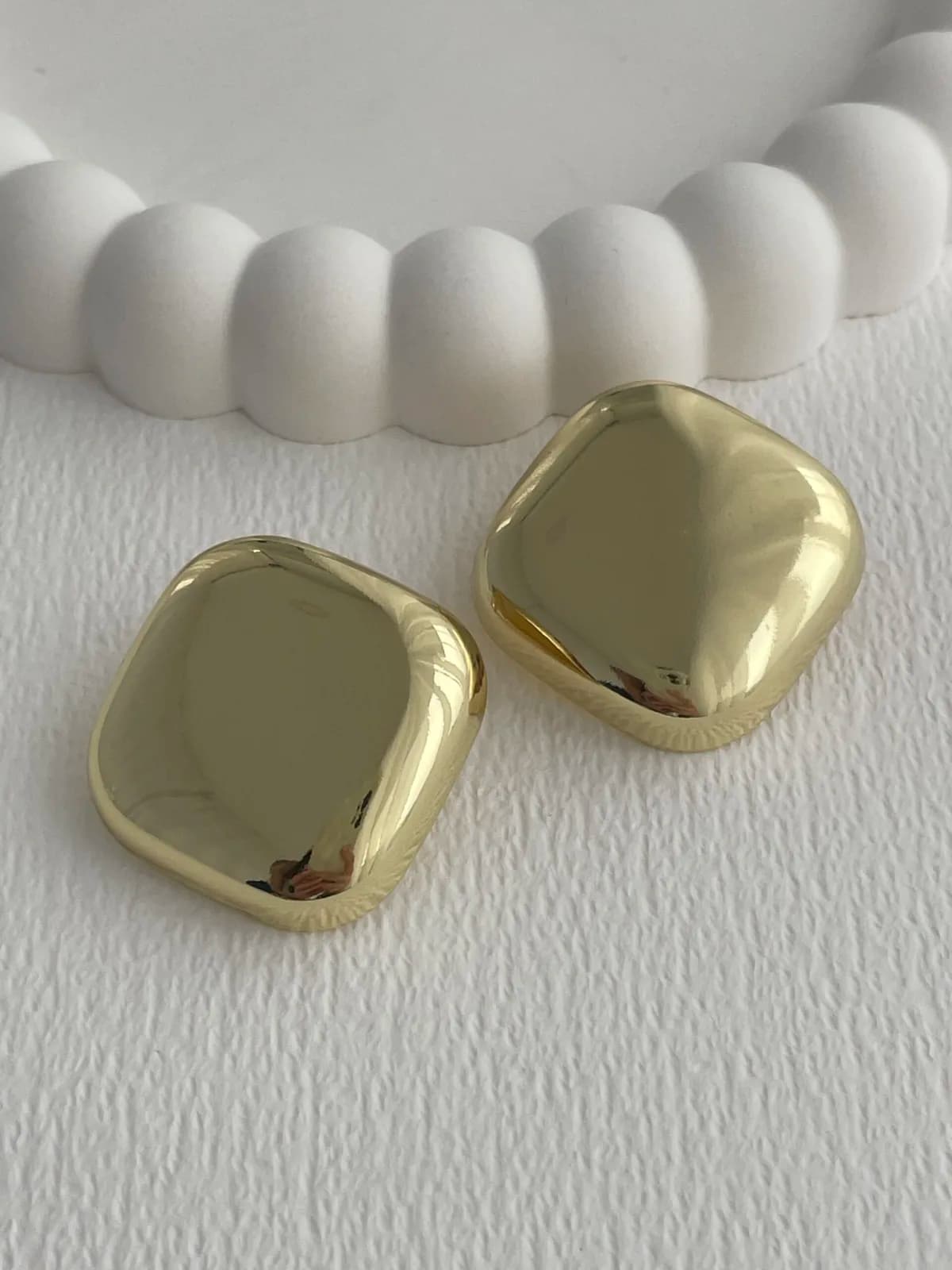 Özel Seri Kare Tasarım Gold Küpe