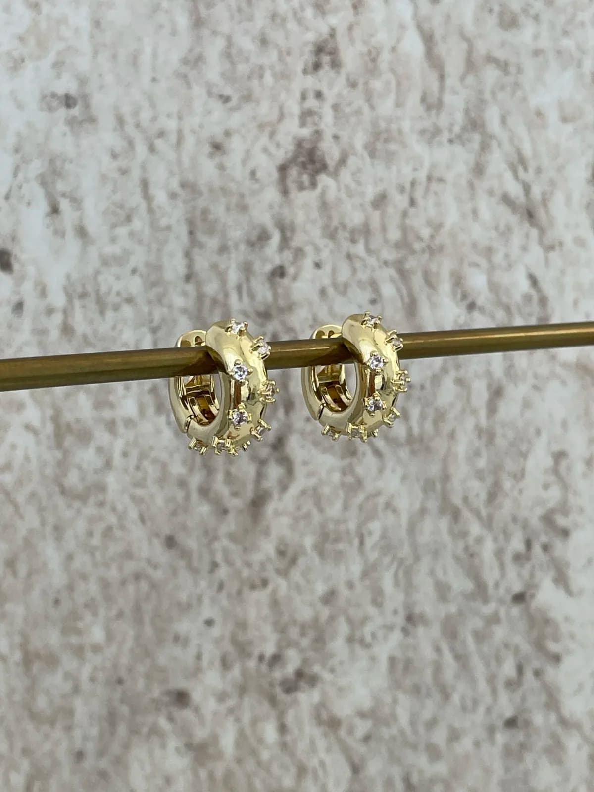 Özel Seri Zirkon Taşlı Mini Kalın Gold Halka Küpe