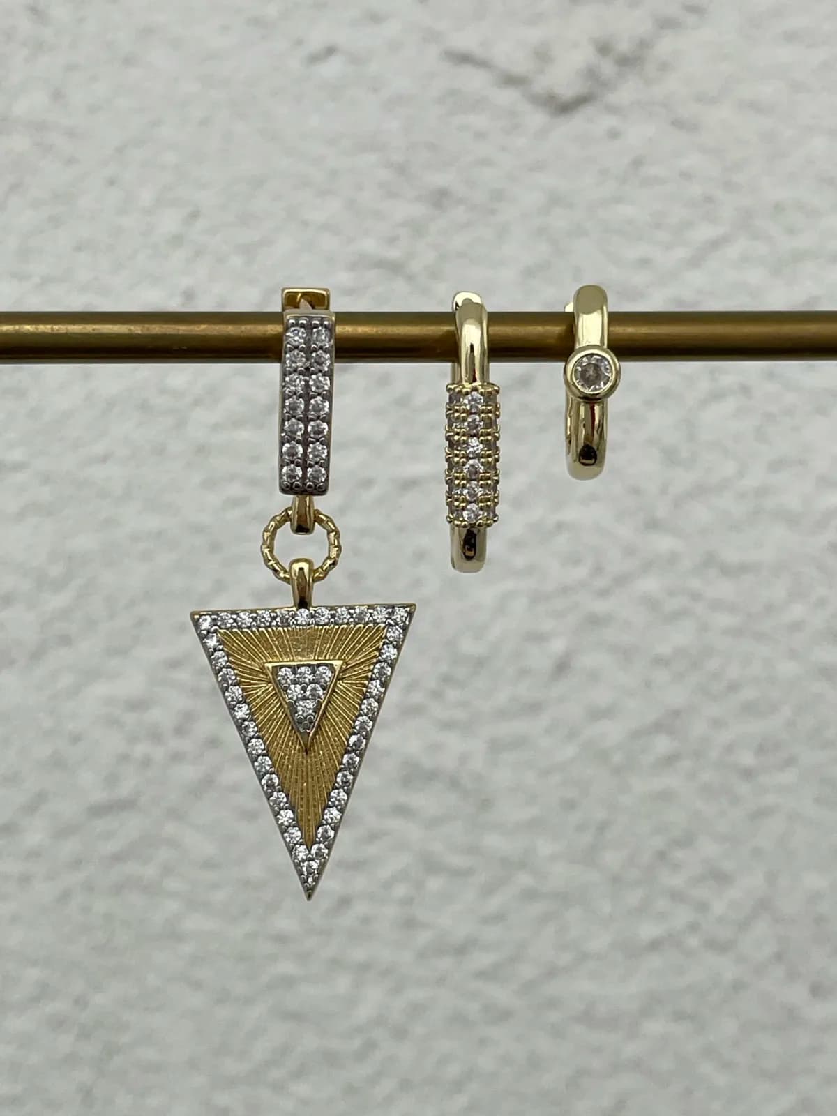 Özel Seri Zirkon Taşlı Geometrik Üçlü Halka Gold Küpe Seti