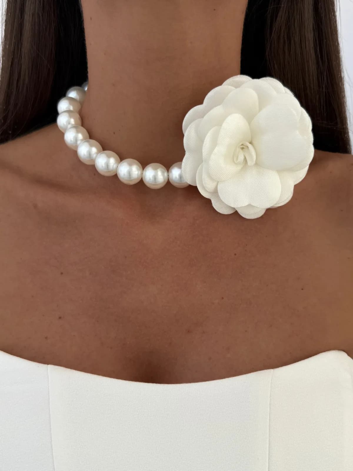 Özel Seri Beyaz Gül Tasarım İnci Choker Kolye 16mm