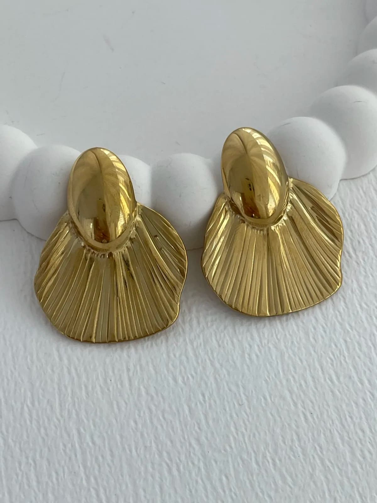 Çelik Yaprak Tasarım Gold Küpe