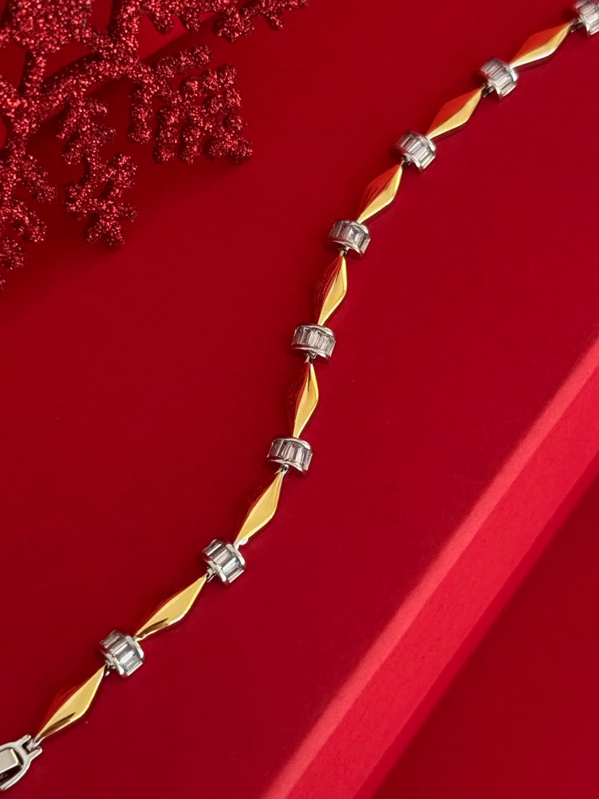 NS-Üçgen Tasarım Baget Taşlı Gold &amp; Gümüş Bileklik
