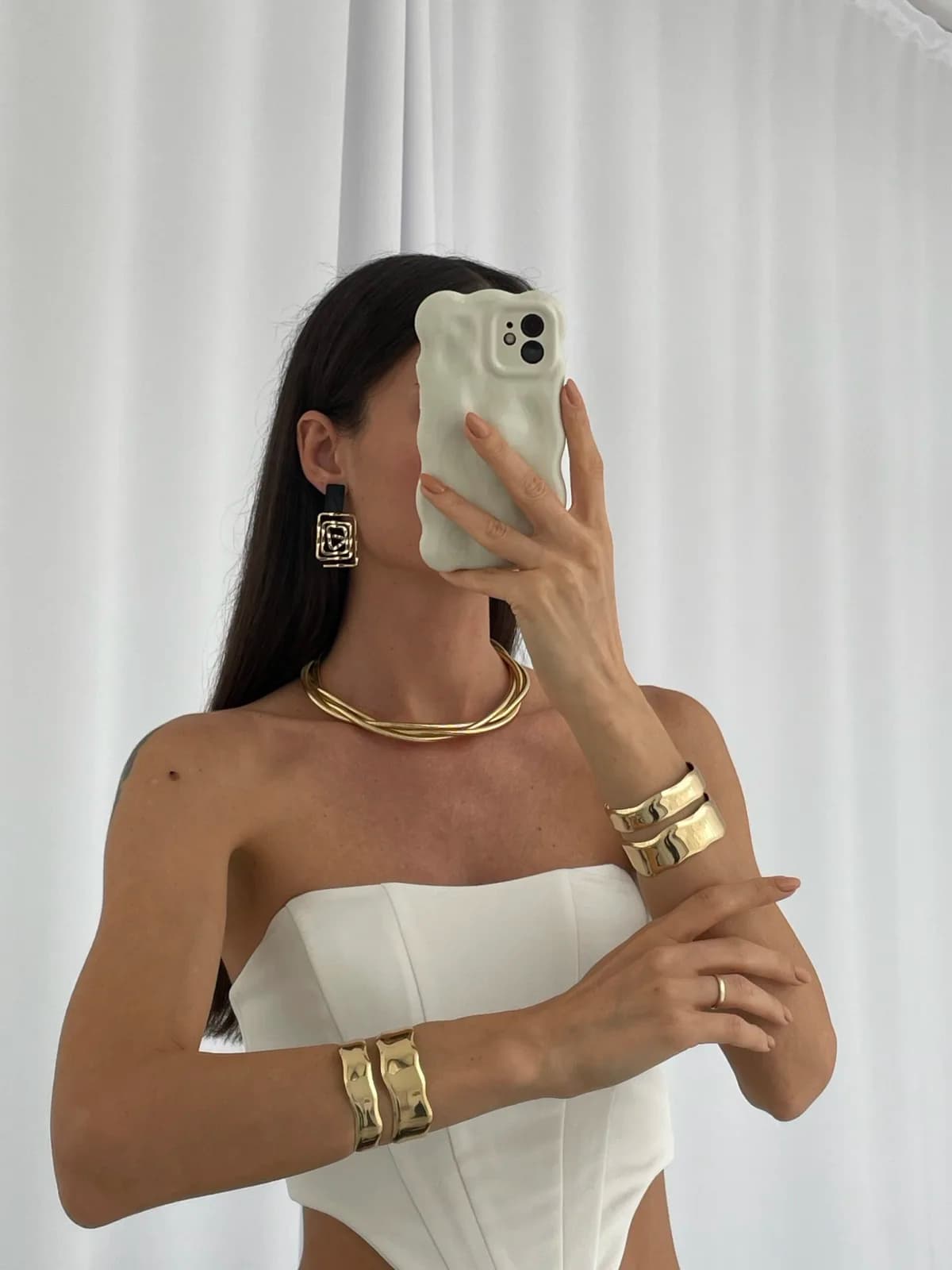 Özel Seri İç İçe Sarmal Geometrik Tasarım Siyah &amp; Gold Küpe
