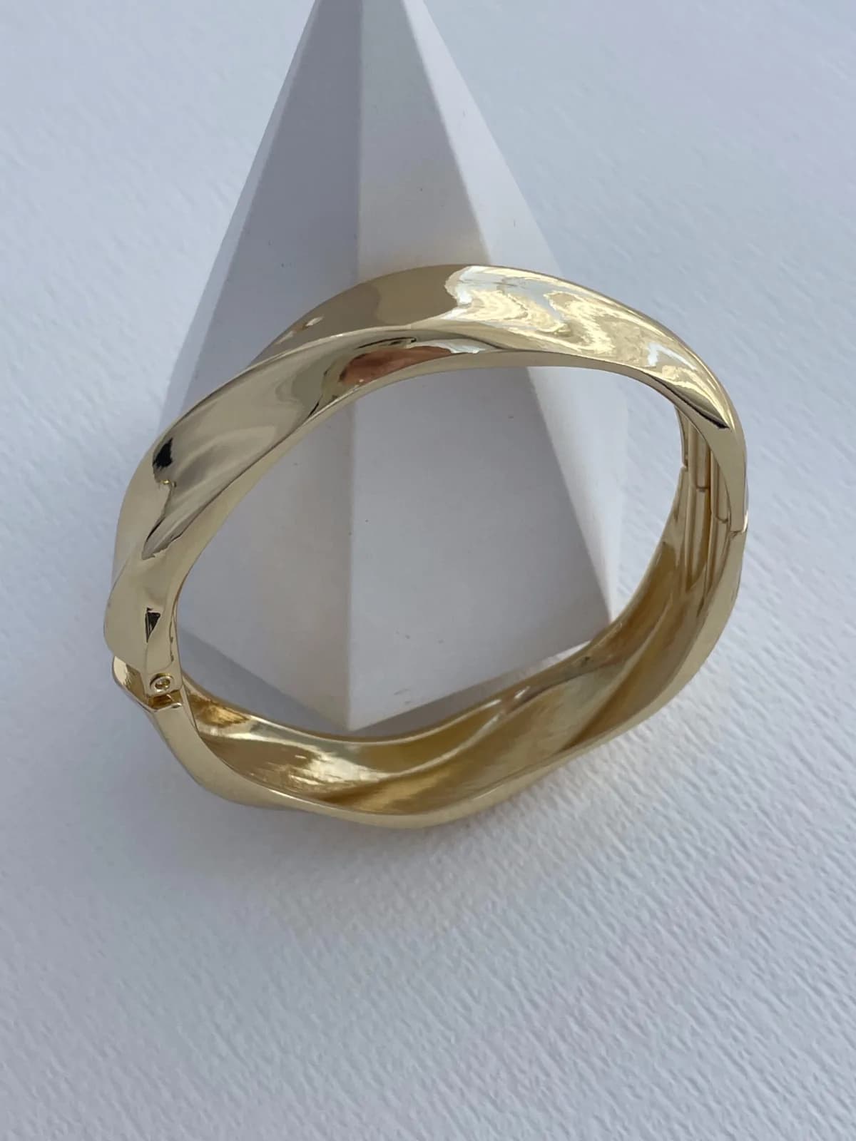 Özel Seri Burgu Tasarım Gold Kelepçe Bileklik