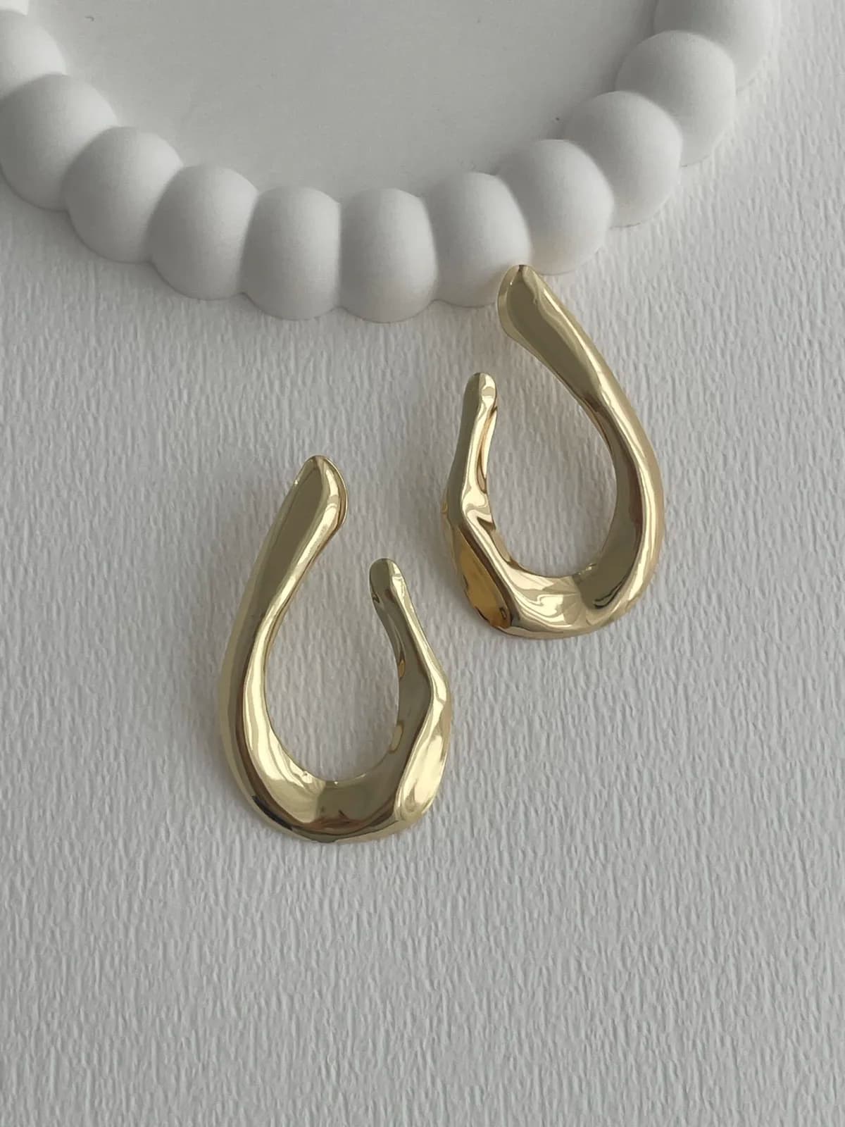 Özel Seri Soyut Oval Tasarım Gold Küpe