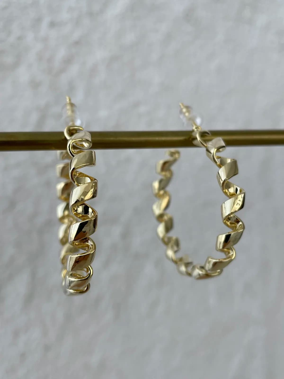 Özel Seri İnce Sarmal Tasarım Gold Halka Küpe