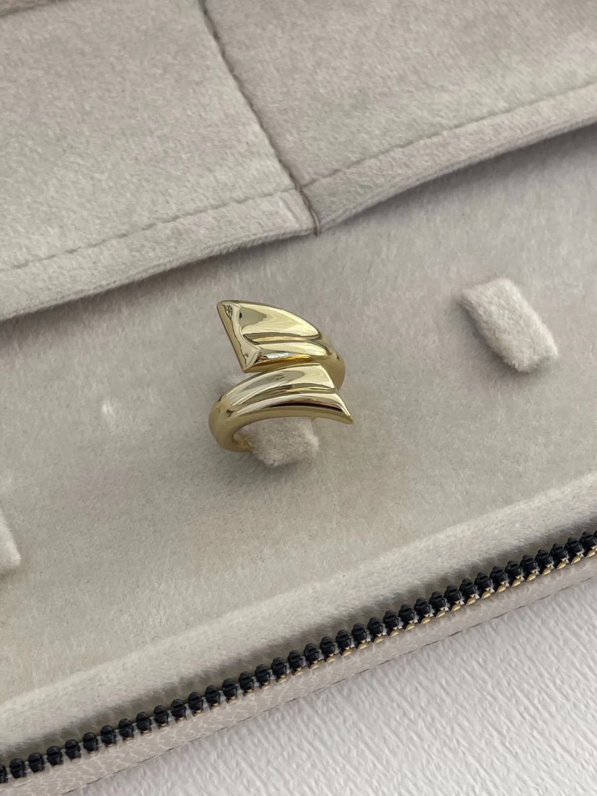 Özel Seri Çapraz Tasarım Ayarlanabilir Gold Yüzük