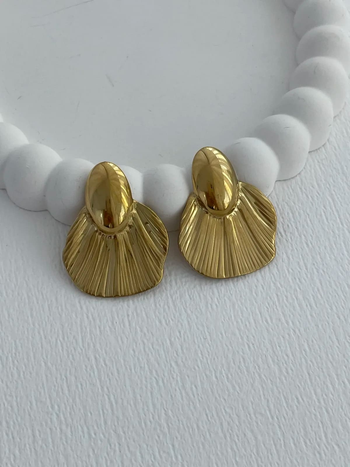 Çelik Yaprak Tasarım Gold Küpe