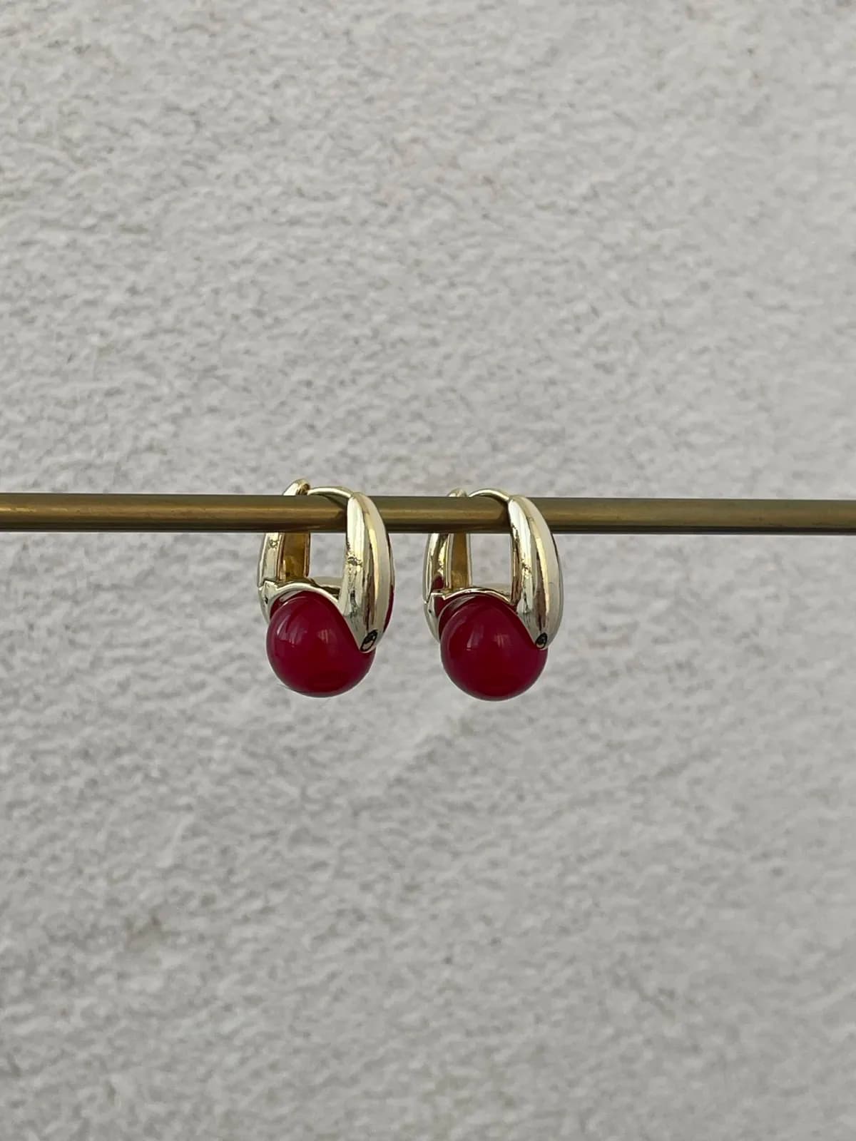 Özel Seri Oval Tasarım Gold Detay Bordo Top Küpe