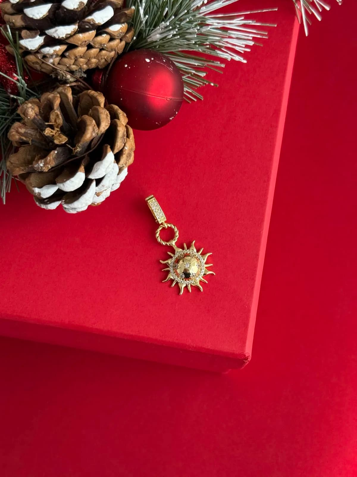 NS-Zirkon Taşlı Güneş Model Gold Charm Uç