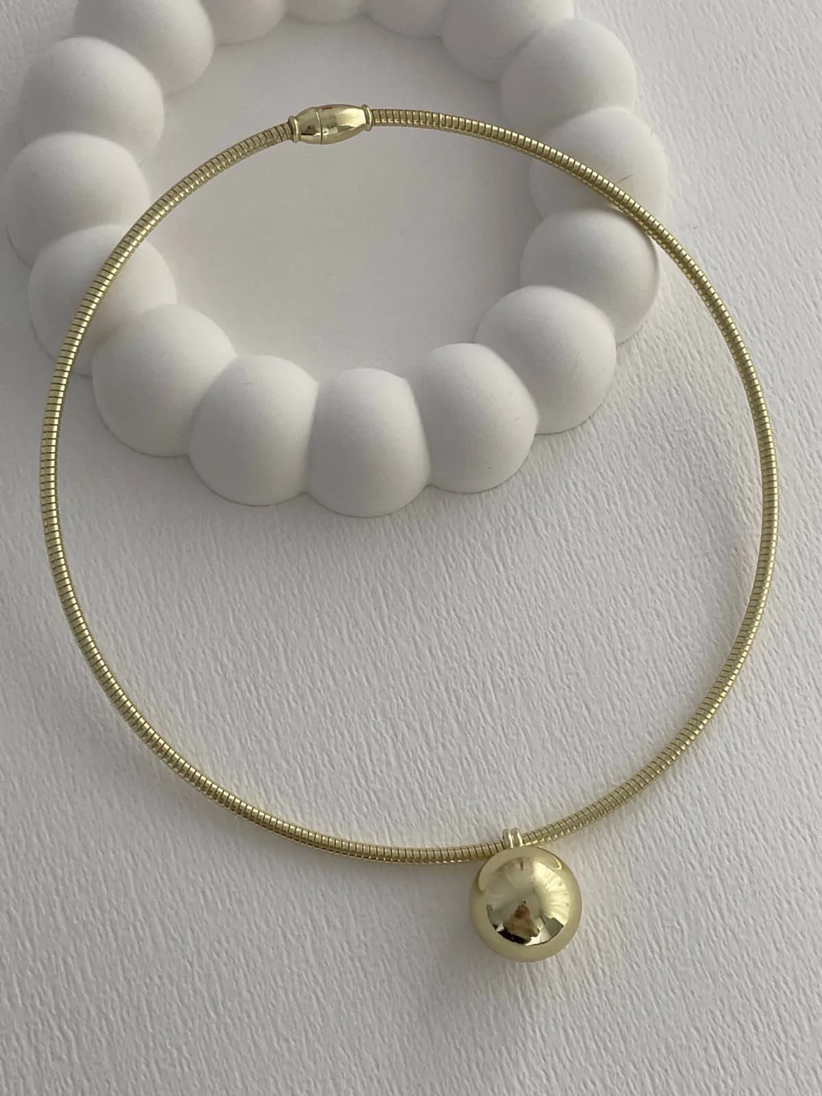 Özel Seri Tel Tasarım Top Detay Gold Choker Kolye