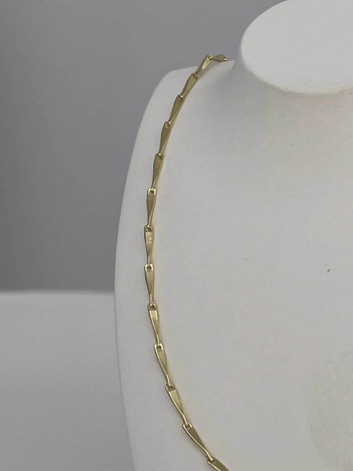 Özel Seri İnce Kesik Çubuk Tasarım Gold Zincir Kolye 45 Cm