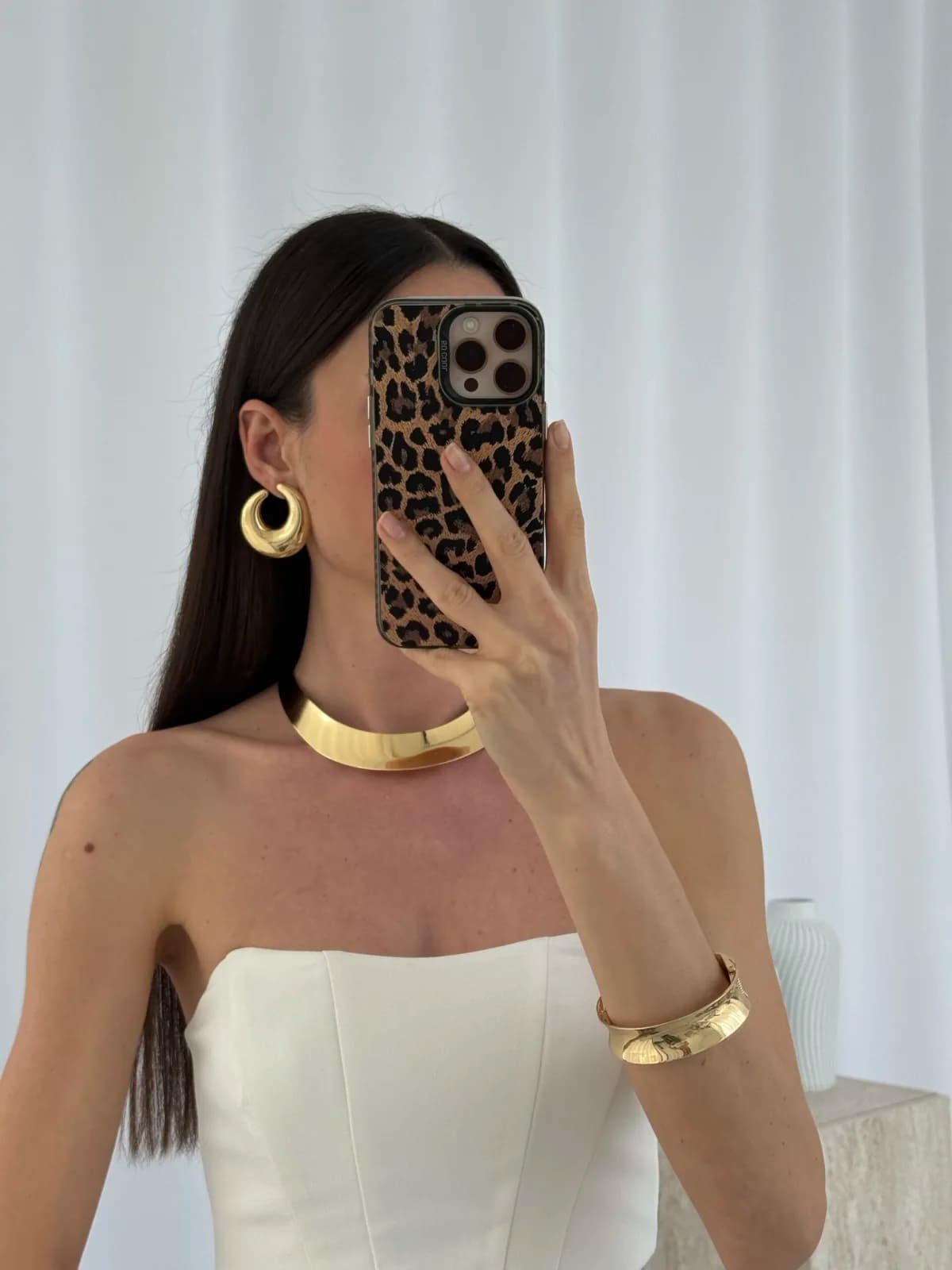 Özel Seri Bombe Tasarım Yuvarlak Gold Küpe