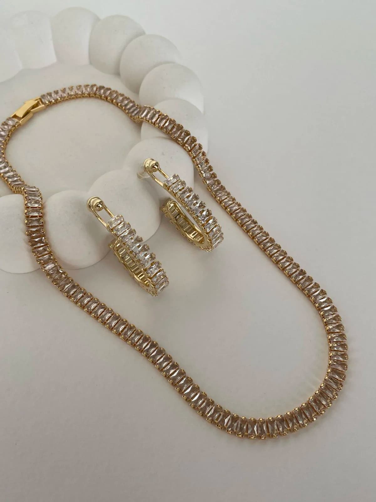 Özel Seri Gold Baget Taşlı Kolye