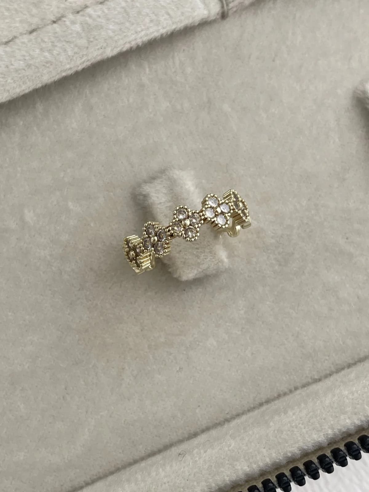 Özel Seri Marka Model Yonca Tasarım Zirkon Taşlı Ayarlanabilir Gold Yüzük