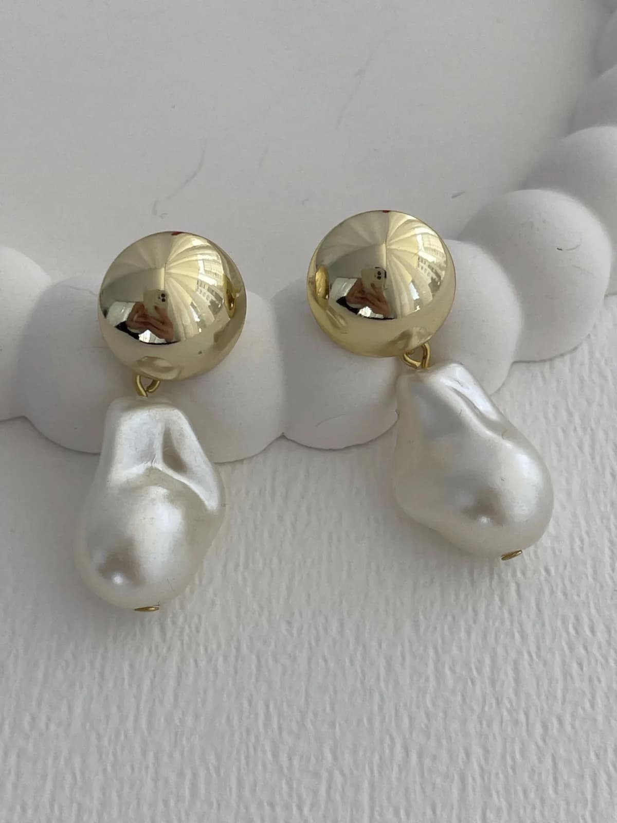 Özel Seri Gold Top Detay Barok İnci Küpe