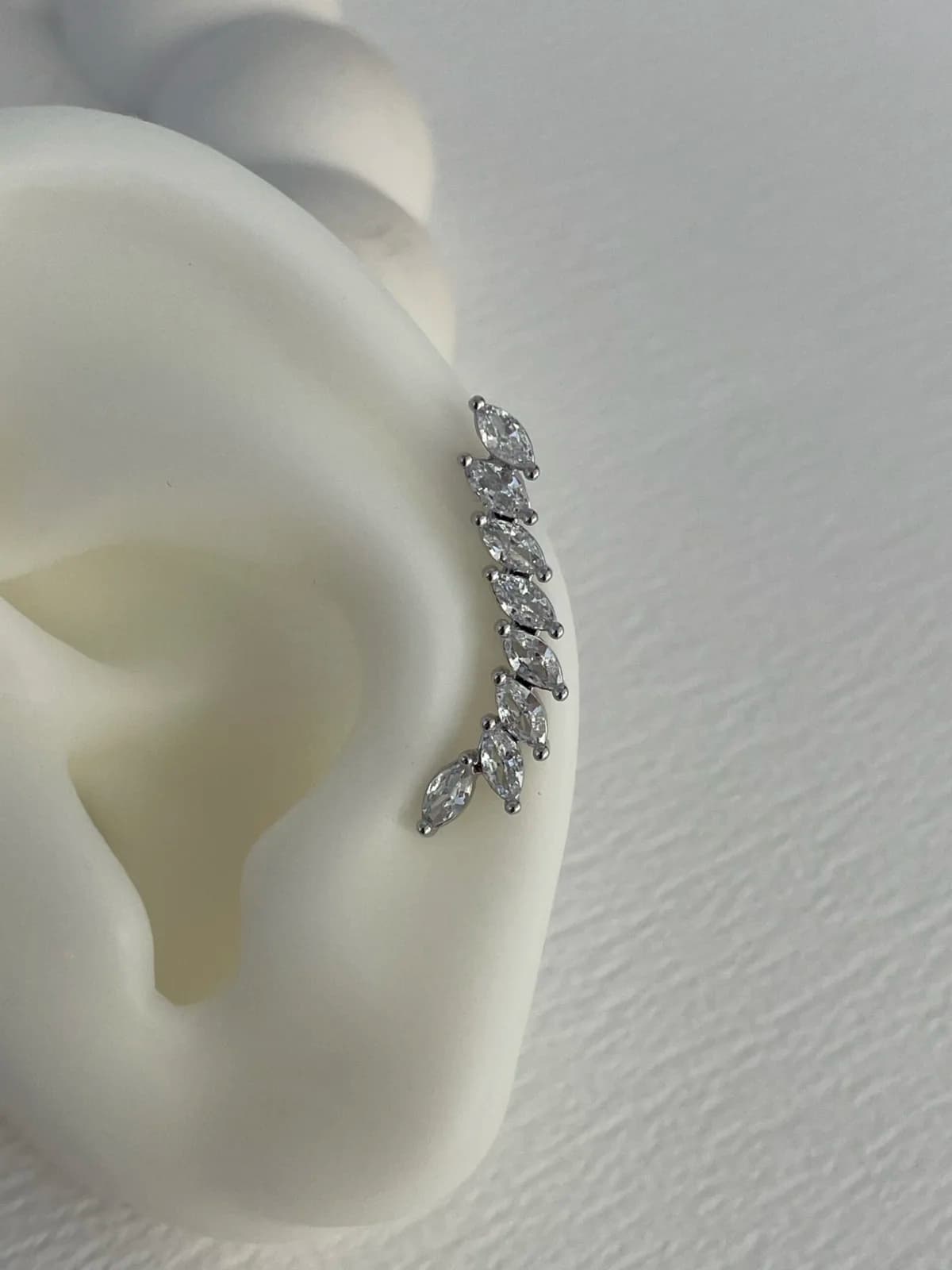 Özel Seri Yaprak Model Damla Taş Gümüş  Earcuff