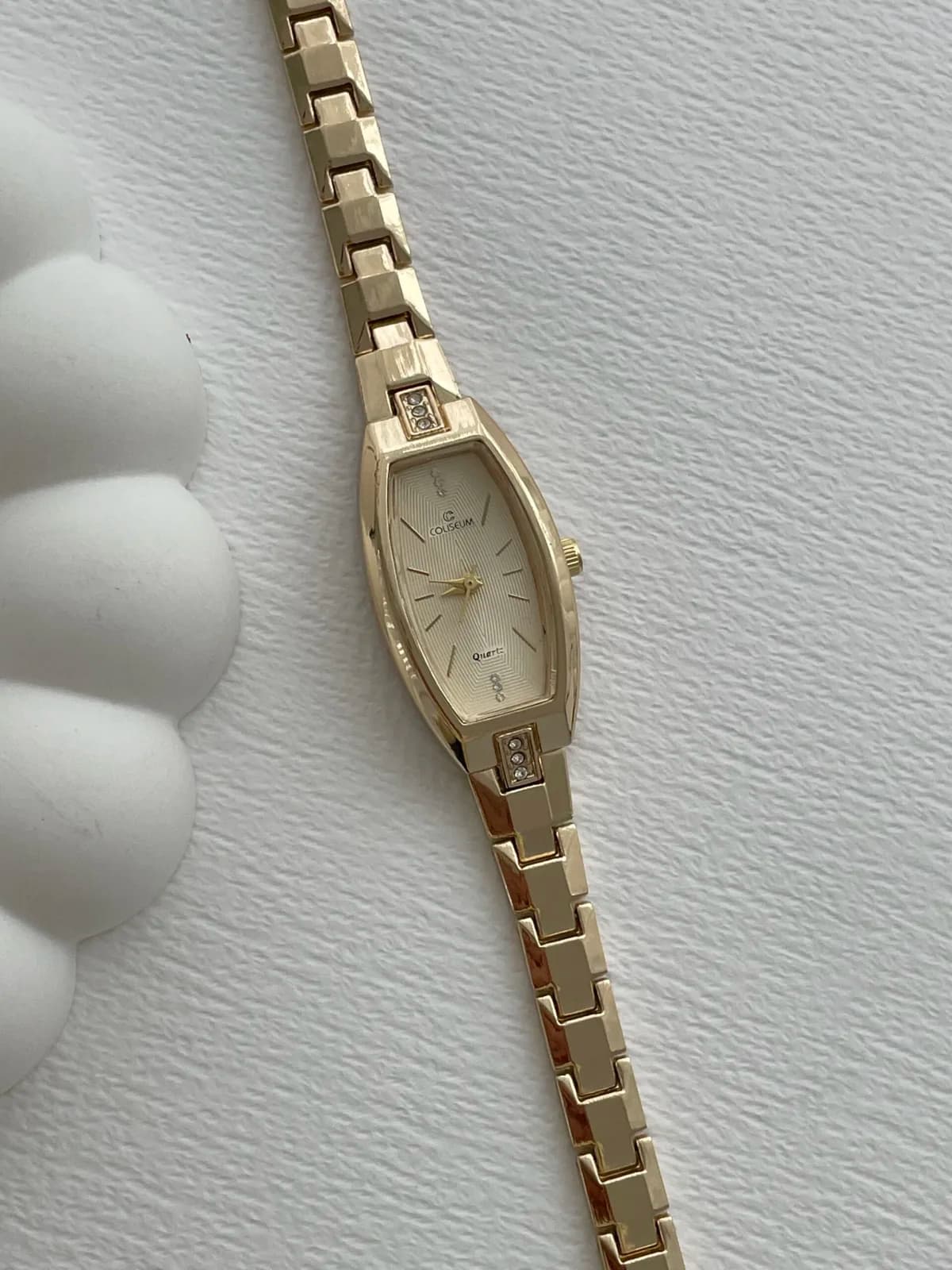 Geometrik Tasarım Zirkon Taşlı Kadranı Sarı Gold Vintage Saat