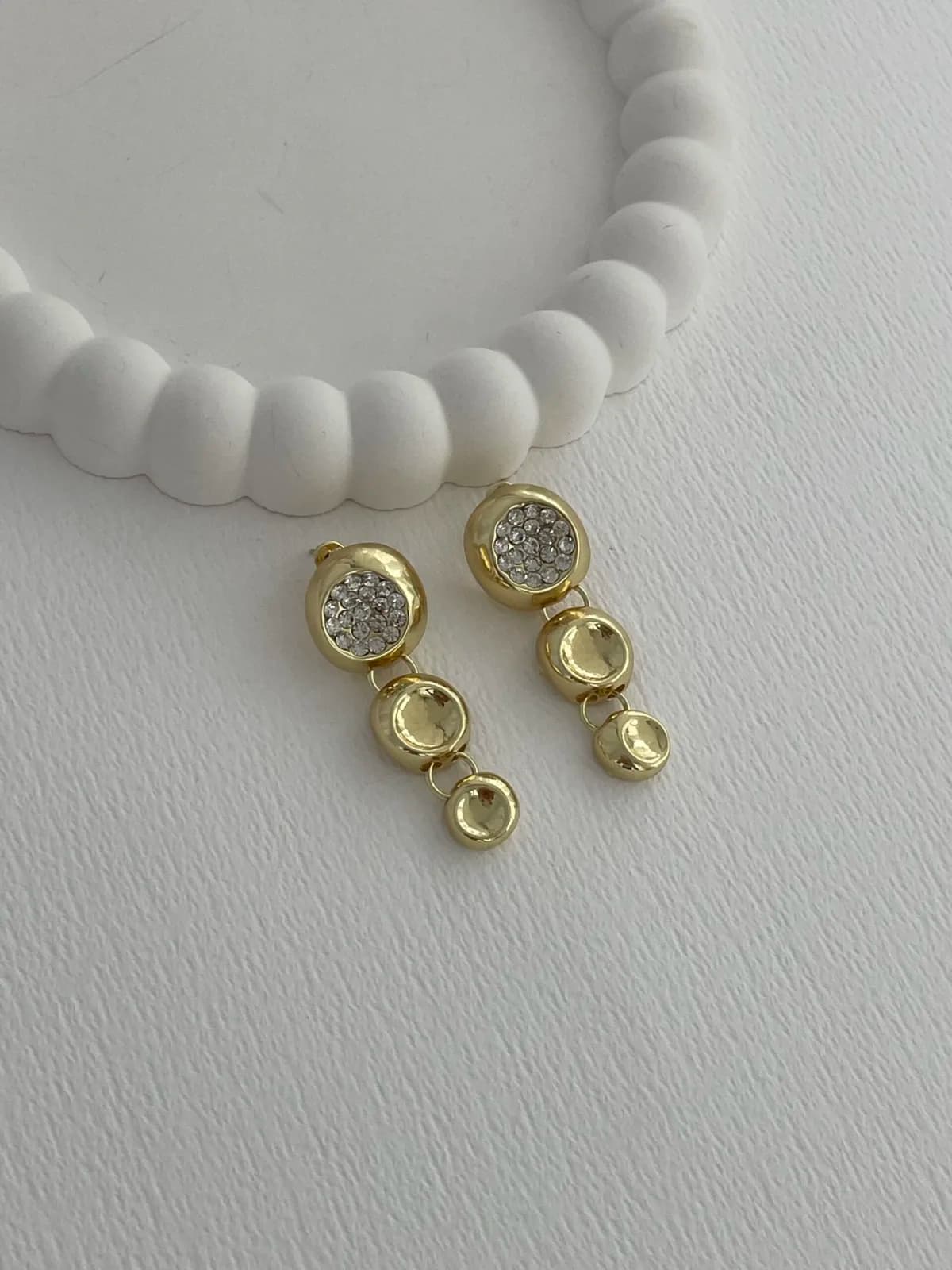 Özel Seri Zirkon Taşlı Üçlü Yuvarlak Tasarım Gold Küpe