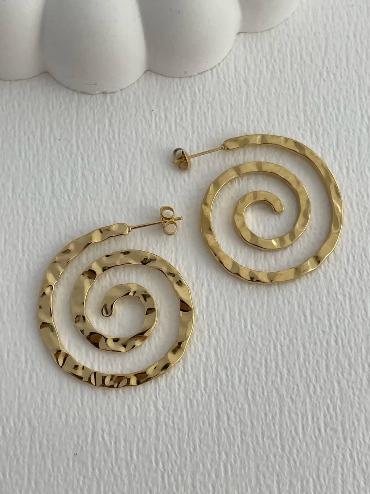 Çelik Desenli Güneş Tasarım Gold Küpe
