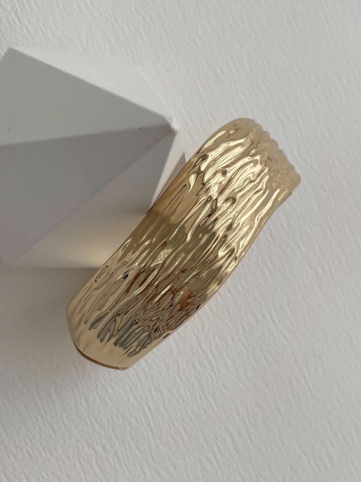 Özel Seri Desenli Dalga Tasarım Gold Kelepçe Bileklik