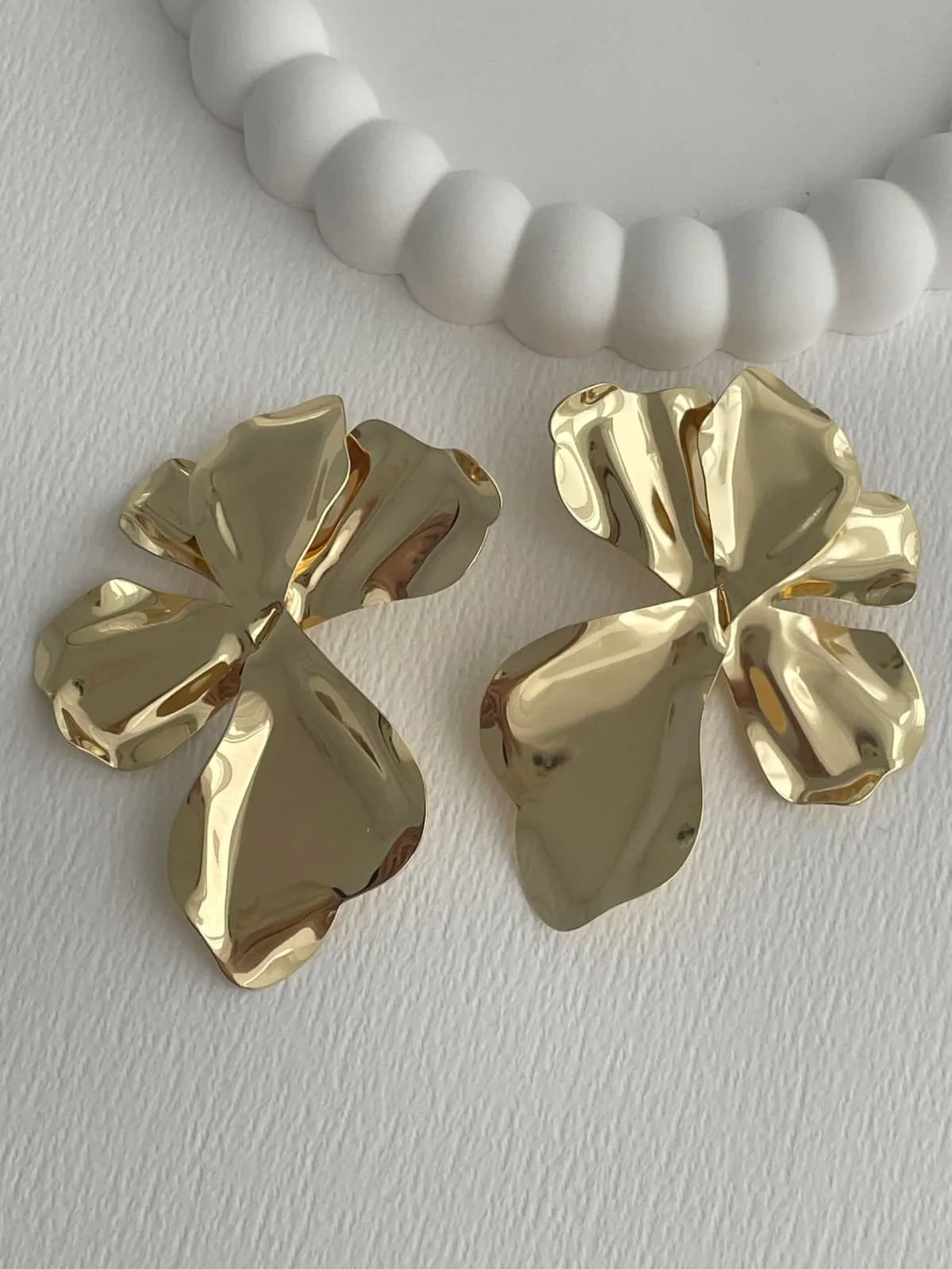 Özel Seri Yaprak Tasarım Maksi Boy Gold Küpe